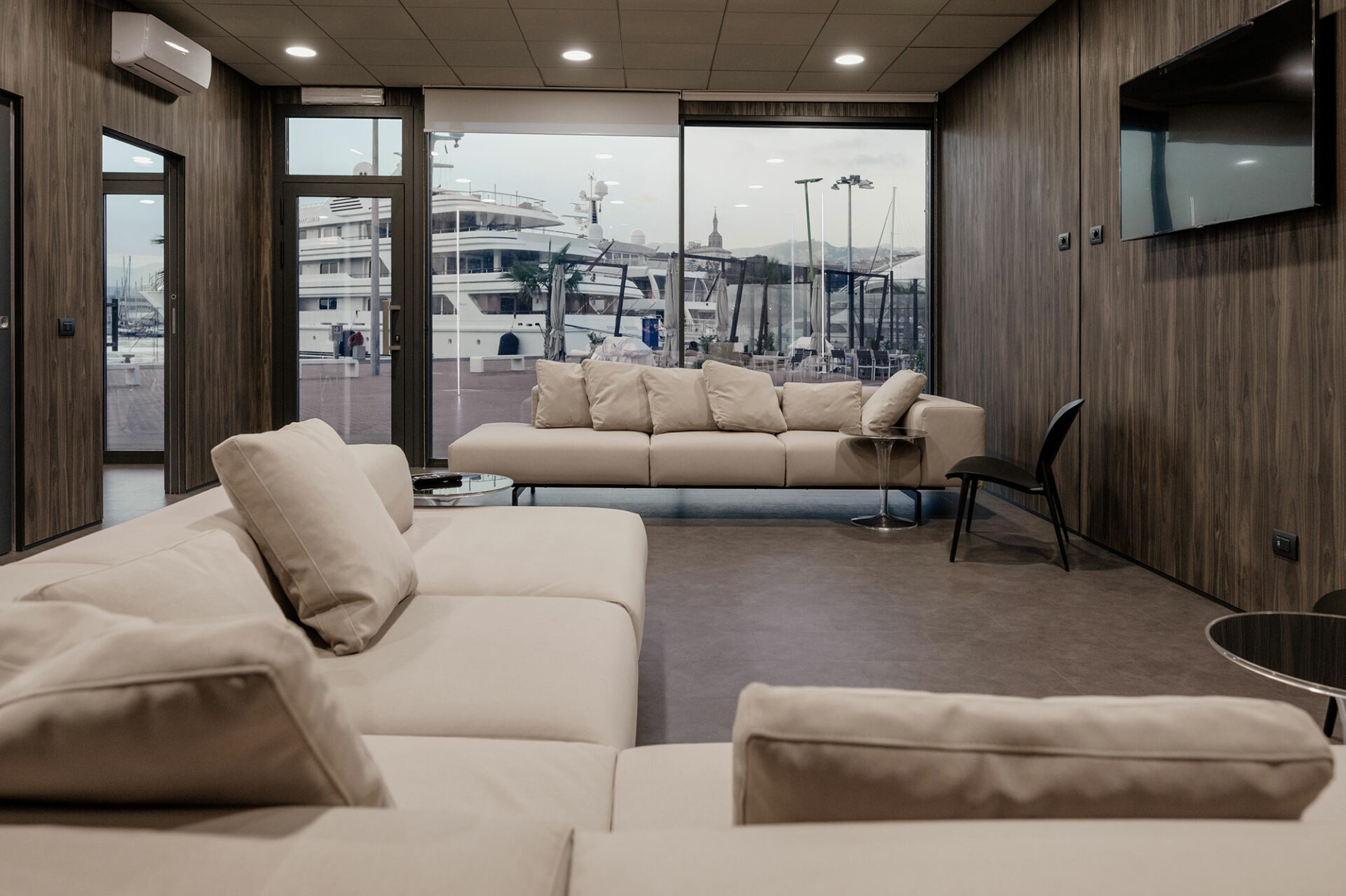 Genova Marina Waterfront crew lounge